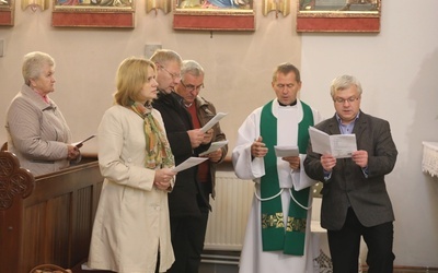 Gregoriański śpiew towarzyszył niedzielnym Mszom św. w Puńcowie