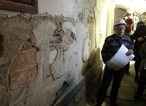 Zapomniane katakumby u krakowskich pijarów