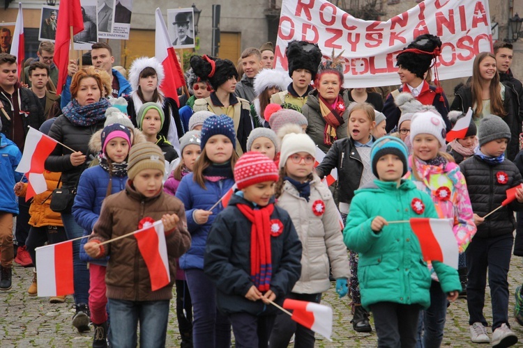 Marsz patriotyczny w Łowiczu