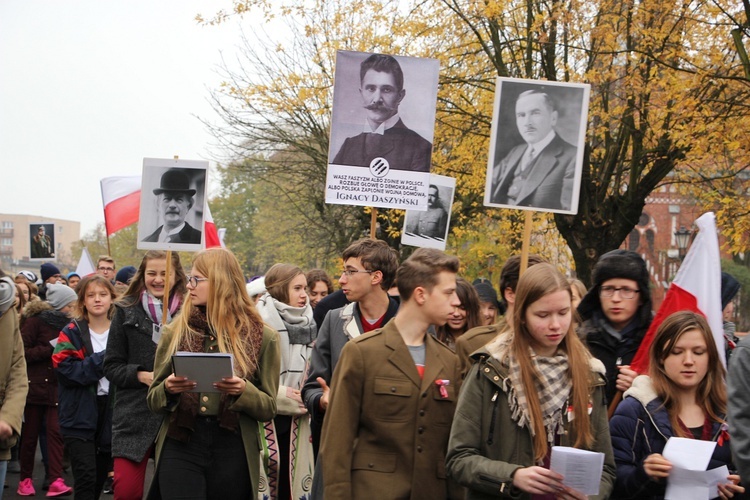 Marsz patriotyczny w Łowiczu