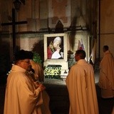 Msza św. z kard. Angelo Comastrim w Niepołomicach