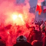 Tysiące flag pod hasłem "My chcemy Boga" 