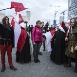 Tysiące flag pod hasłem "My chcemy Boga" 