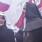 Tysiące flag pod hasłem "My chcemy Boga" 