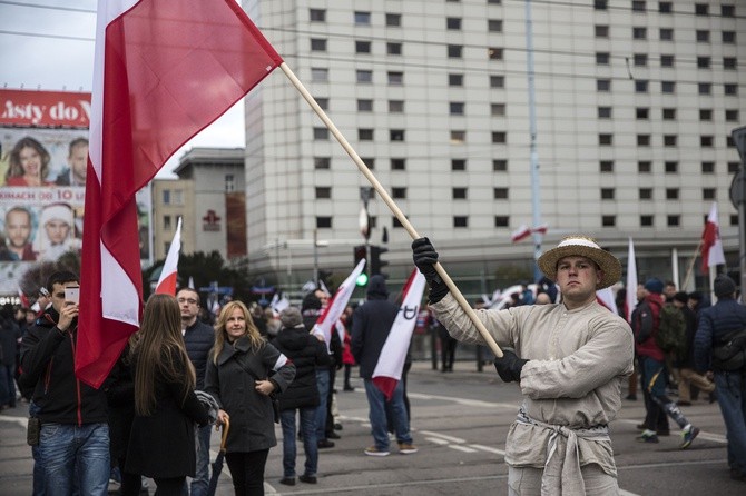 Tysiące flag pod hasłem "My chcemy Boga" 