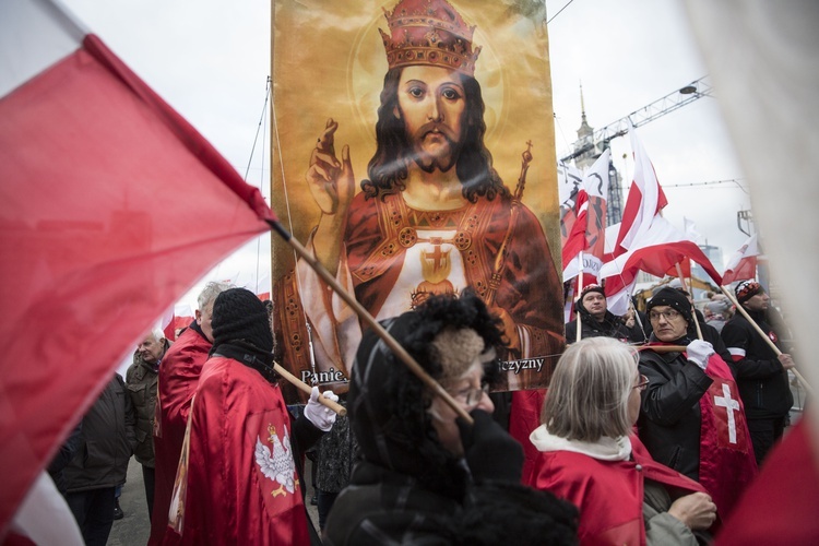 Tysiące flag pod hasłem "My chcemy Boga" 