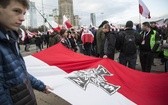 Tysiące flag pod hasłem "My chcemy Boga" 