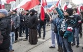 Tysiące flag pod hasłem "My chcemy Boga" 