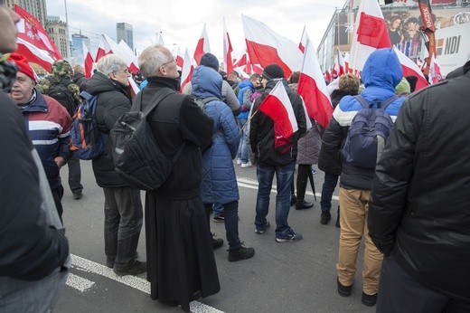 Tysiące flag pod hasłem "My chcemy Boga" 