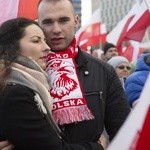 Tysiące flag pod hasłem "My chcemy Boga" 