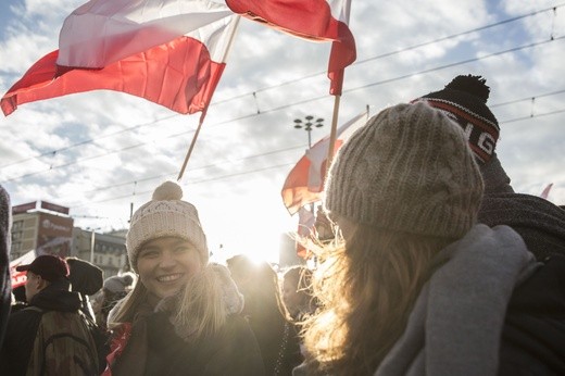 Tysiące flag pod hasłem "My chcemy Boga" 