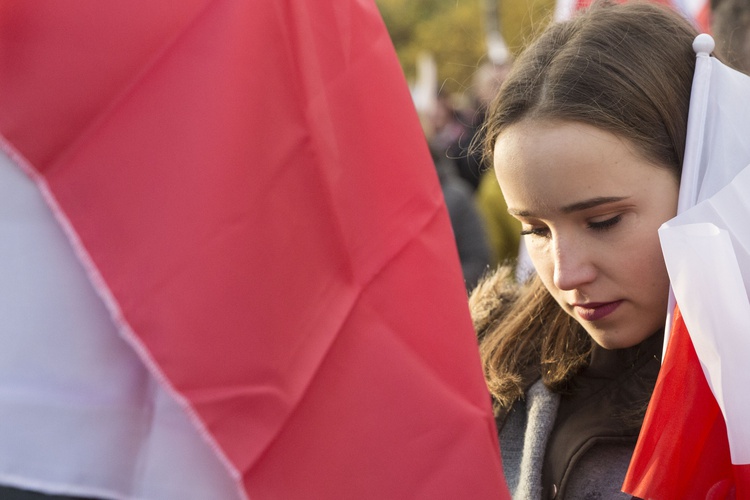 Tysiące flag pod hasłem "My chcemy Boga" 