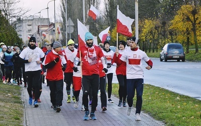 Uczestnicy biegu pokonali ulicami Płońska 7-kilometrową trasę