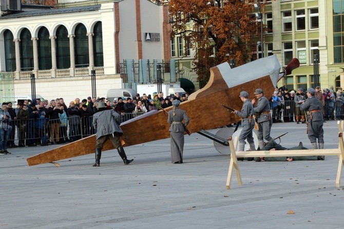 Widowisko batalistyczne "Za Polskę" w centrum Wrocławia