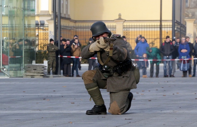 Widowisko batalistyczne "Za Polskę" w centrum Wrocławia