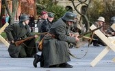 Widowisko batalistyczne "Za Polskę" w centrum Wrocławia