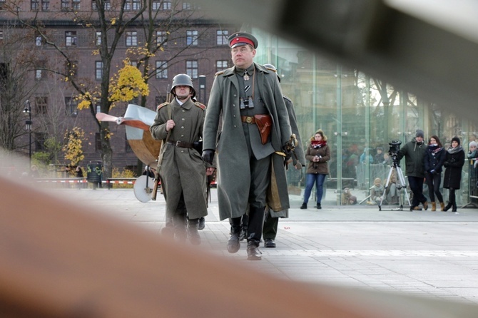 Widowisko batalistyczne "Za Polskę" w centrum Wrocławia