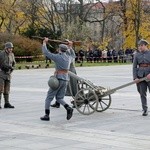 Widowisko batalistyczne "Za Polskę" w centrum Wrocławia