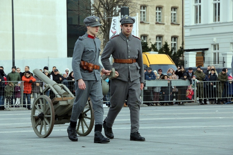 Widowisko batalistyczne "Za Polskę" w centrum Wrocławia