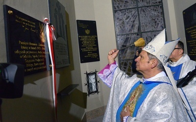 Tablicę poświęcił bp Henryk Tomasik