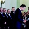 ▲	Najwyższe odznaczenie państwowe wręczył laureatowi prezydent RP Andrzej Duda.