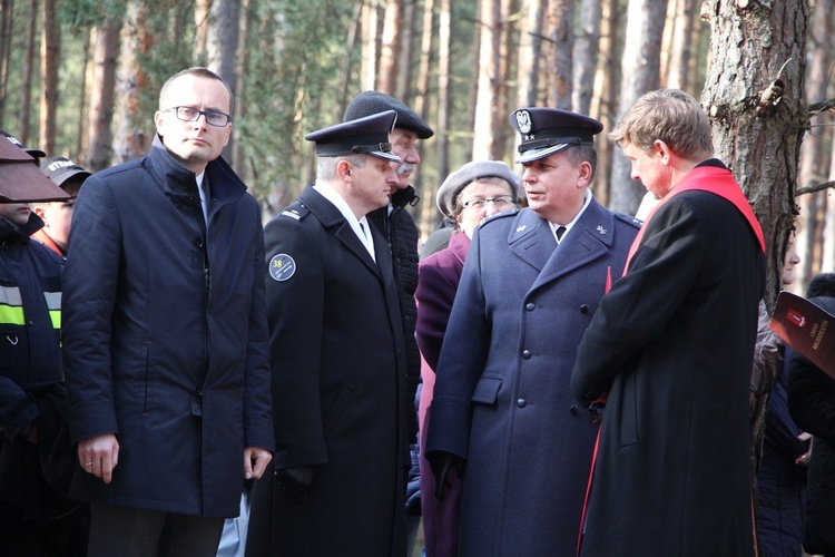 Poświęcenie cmentarza w Leontynowie