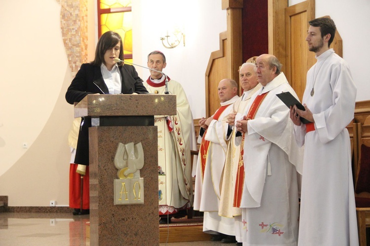 Poświęcenie organów i witraży w Mielcu-Rzochowie