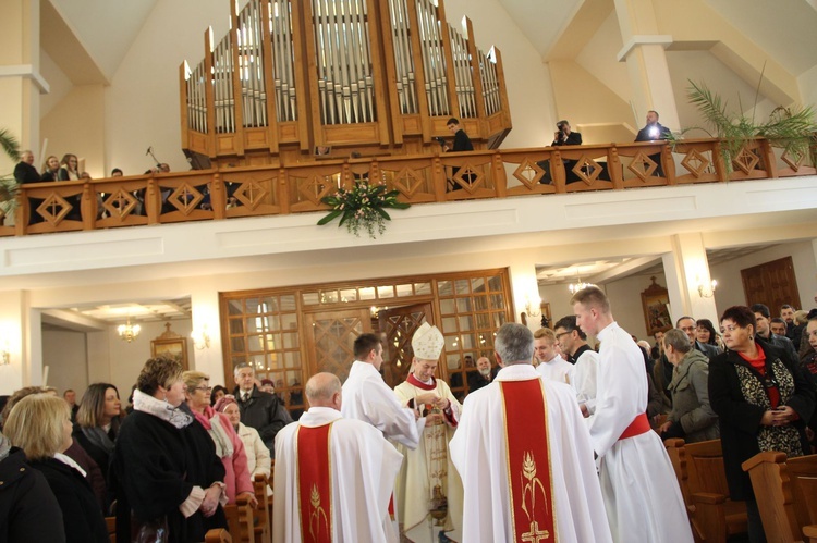 Poświęcenie organów i witraży w Mielcu-Rzochowie