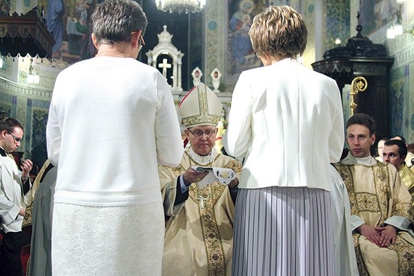 ▲	Po tej uroczystości zaślubione Jezusowi są w diecezji płockiej trzy panie.