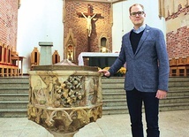Chrzcielnica w kościele św. Wojciecha na pl. Dominikańskim to miejsce wielkiej wagi dla Jana Rafała Lupomeskiego.