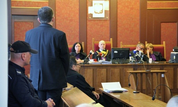 Sprawa podpalenia domu w Jastrzębiu odroczona