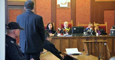 Sprawa podpalenia domu w Jastrzębiu odroczona