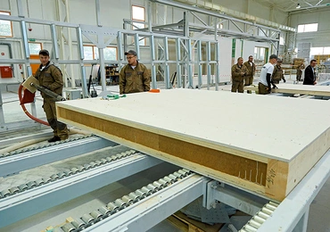 Wnętrze fabryki energooszczędnych domów modułowych Ekoinbud w Gdańsku.