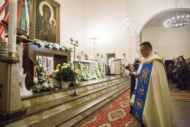 Ona ma władzę miłości. Jasnogórska Ikona w Otwocku na Ługach