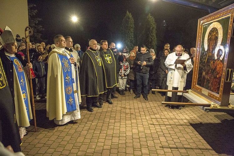 Ona ma władzę miłości. Jasnogórska Ikona w Otwocku na Ługach