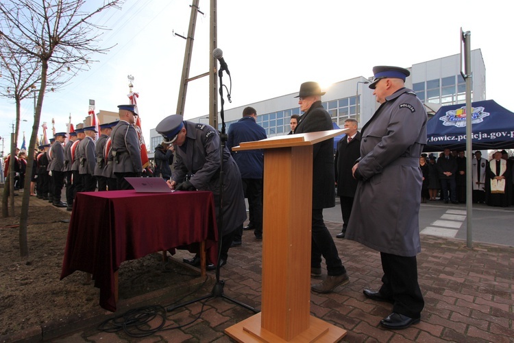 Odsłonięcie tablicy pamiątkowej w Łowiczu