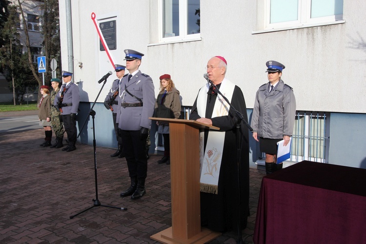 Odsłonięcie tablicy pamiątkowej w Łowiczu