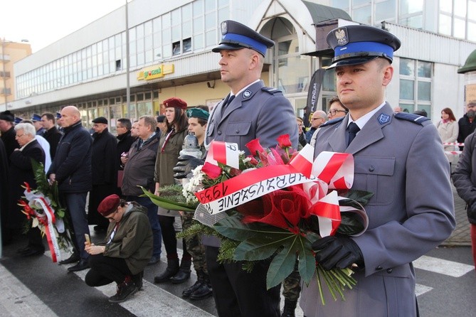 Odsłonięcie tablicy pamiątkowej w Łowiczu