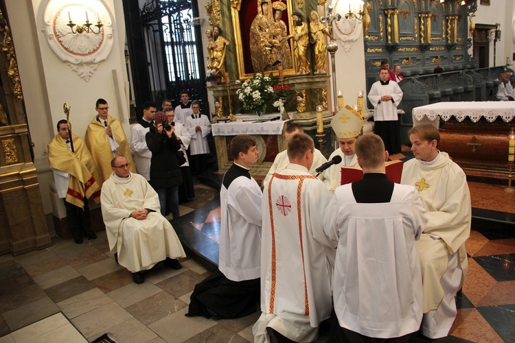 Święcenia diakonatu w katedrze łowickiej