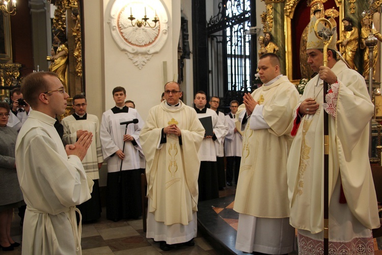 Święcenia diakonatu w katedrze łowickiej