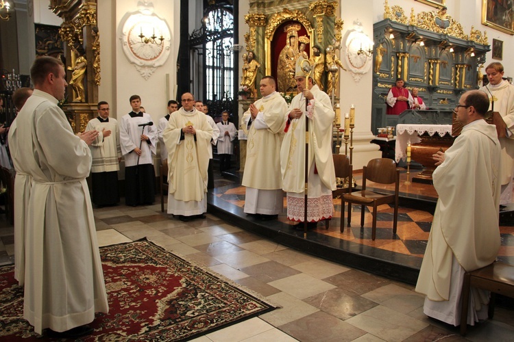 Święcenia diakonatu w katedrze łowickiej