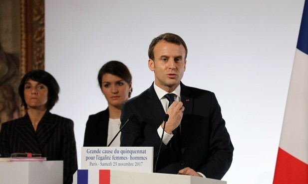 Macron chce zmienić "seksistowską kulturę kraju"