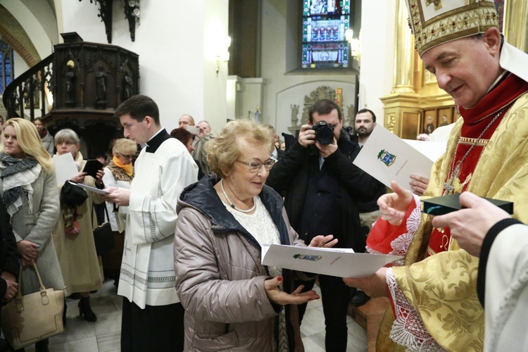 Wręczenie medali "Dei Regno Servire"