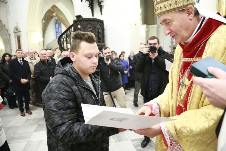 Wręczenie medali "Dei Regno Servire"