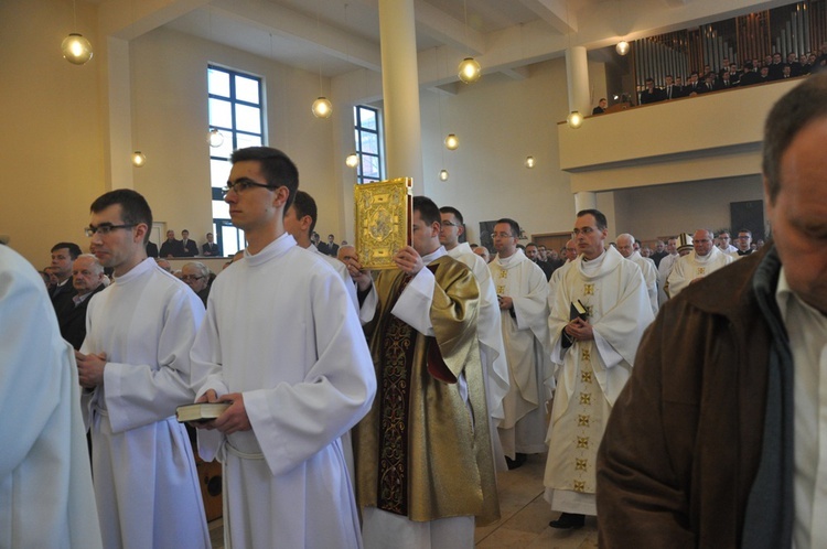 Dzień skupienia szafarzy Komunii św. w Opolu