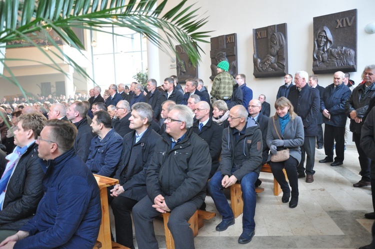 Dzień skupienia szafarzy Komunii św. w Opolu