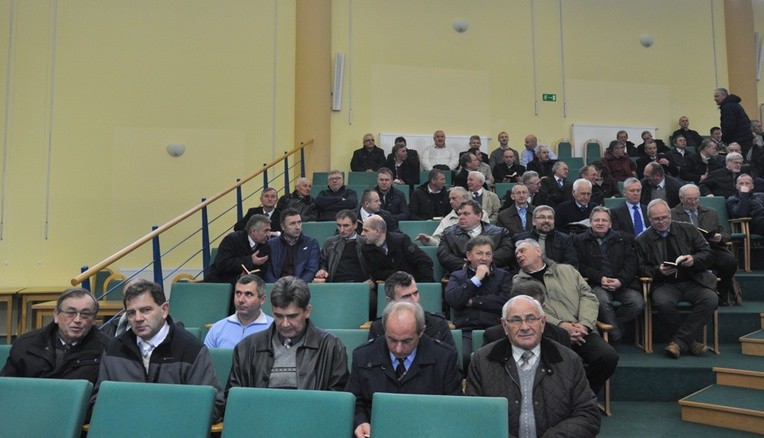 Dzień skupienia szafarzy Komunii św. w Opolu