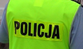 Prokurator i policja prowadzą oględziny miejsca