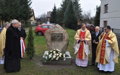 Po odsłonięciu obelisku i epitafium 