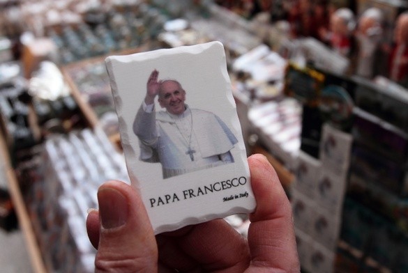 Papież pozdrowił Kościół w Marsylii i zaapelował o pokój